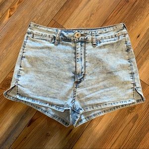 Bullhead Denim “”Hot Short”
